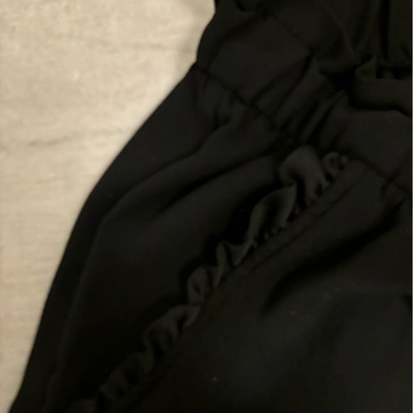 Black culotte pants front HM (size 8 fits like small) - Picture 3 of 3